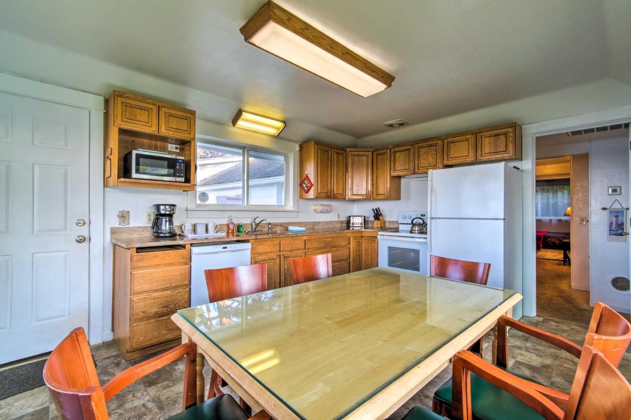 Cliffside Lighthouse Beach Home With Ocean View Coos Bay Zewnętrze zdjęcie